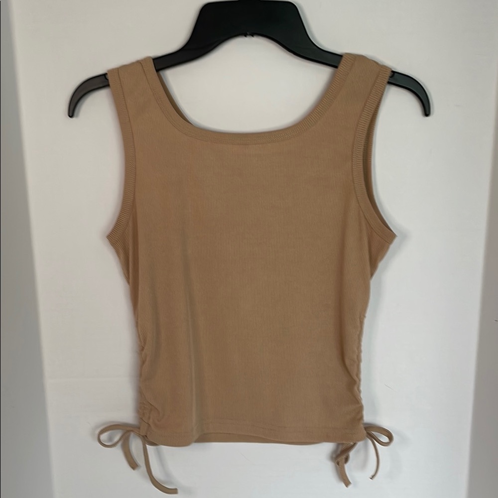 SHEIN tan ribbed knit tank top with side stretchy pullstrings  ladies size M